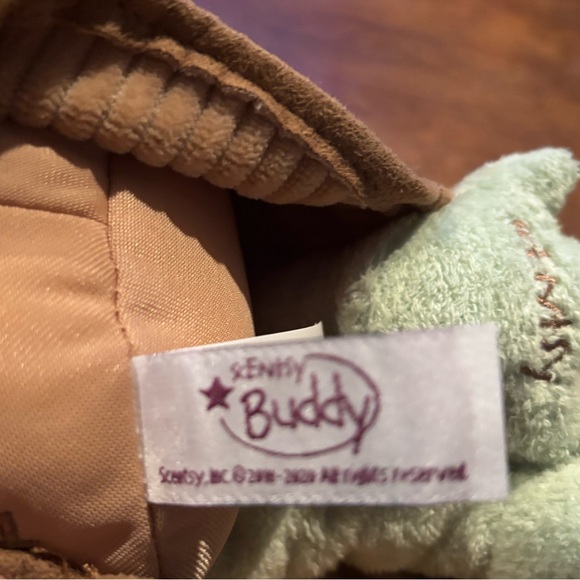 Scentsy The Mandalorian Child Star Wars - Picture 6 of 9